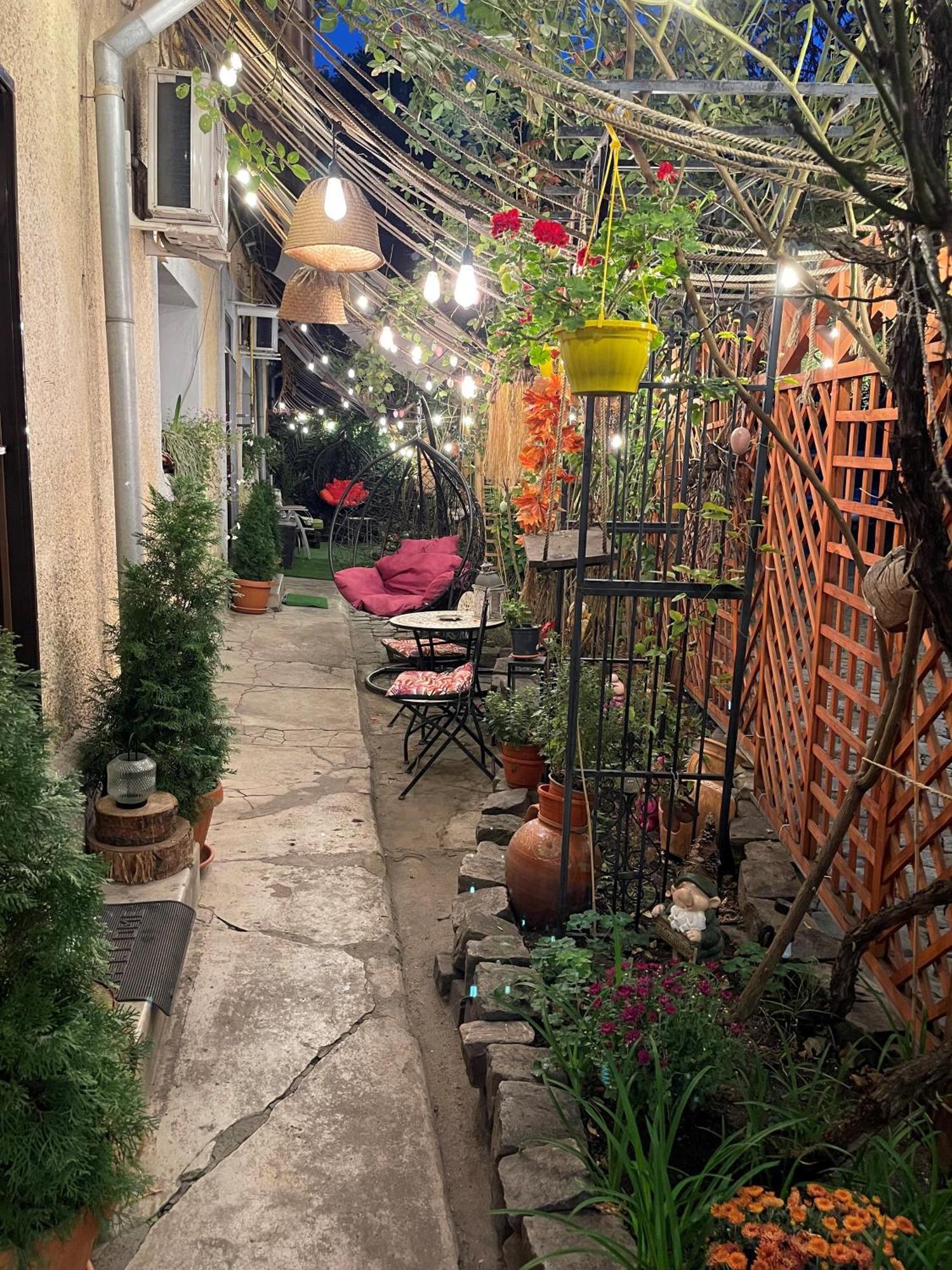 City Garden Apartments Bukares Bagian luar foto